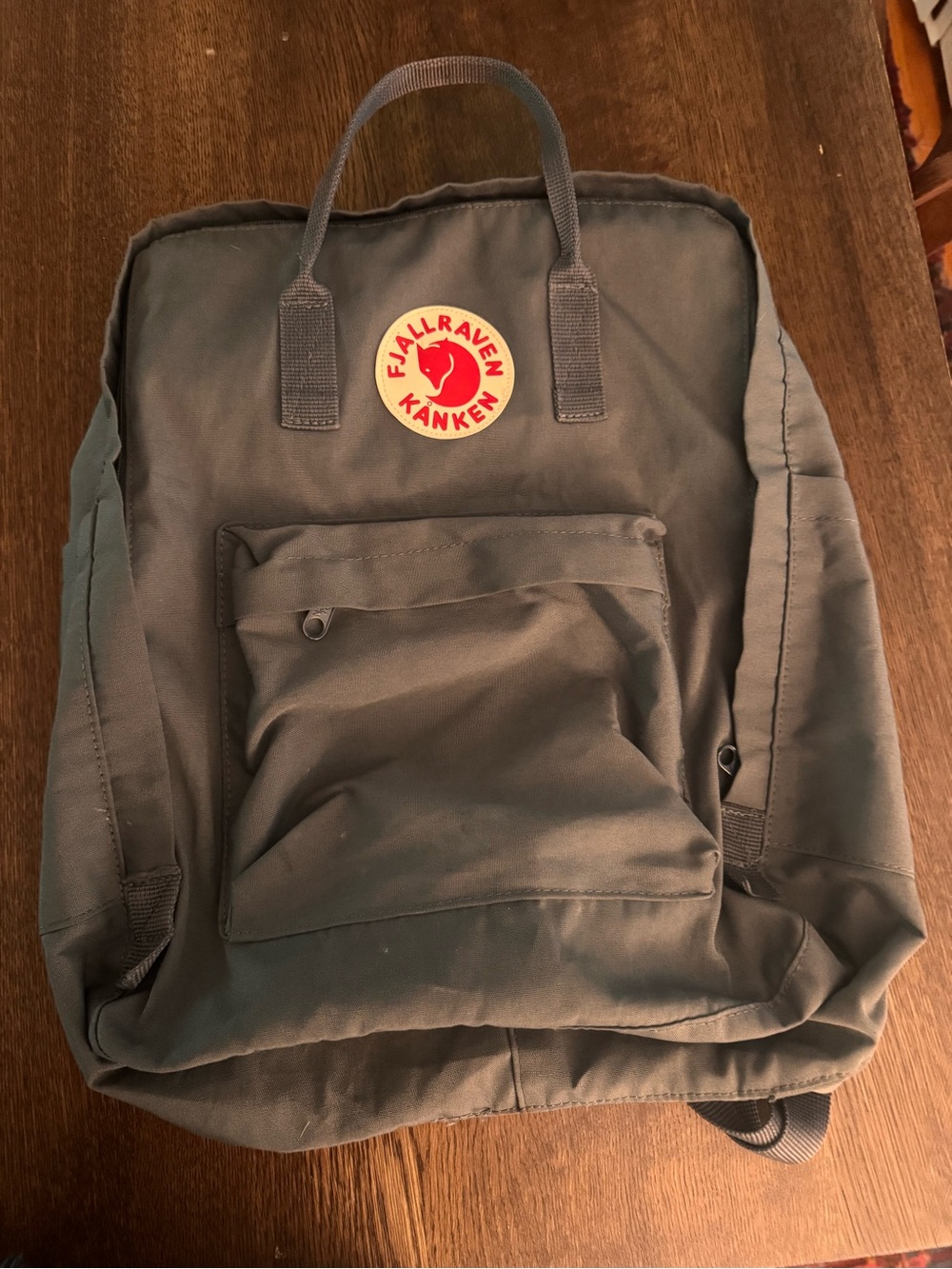 FJALLRAVEN KANKEN Classic Backpack - Olive Green